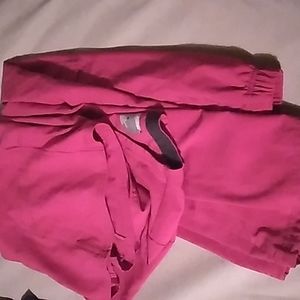Lot of scrubs M/L
